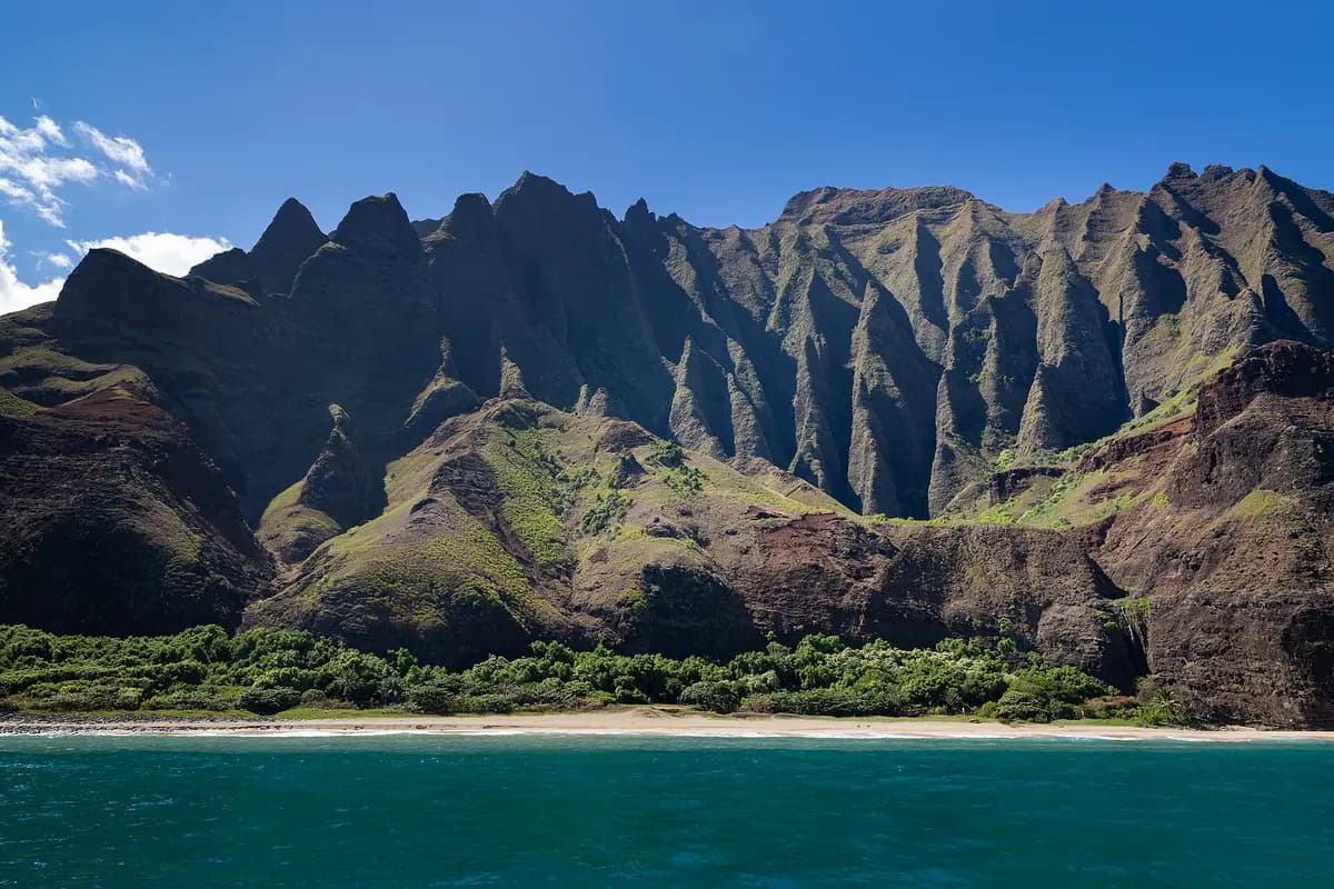 Green ridges of the Na Pali coast, Kauai